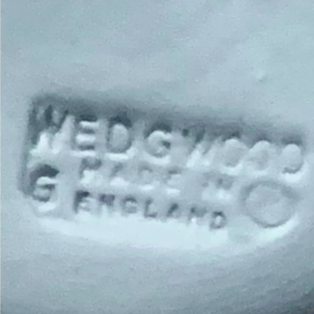 Wedgwood Blue White Jasperware Daisy Tea Light Votive Candle Holder - Picture 3 of 3